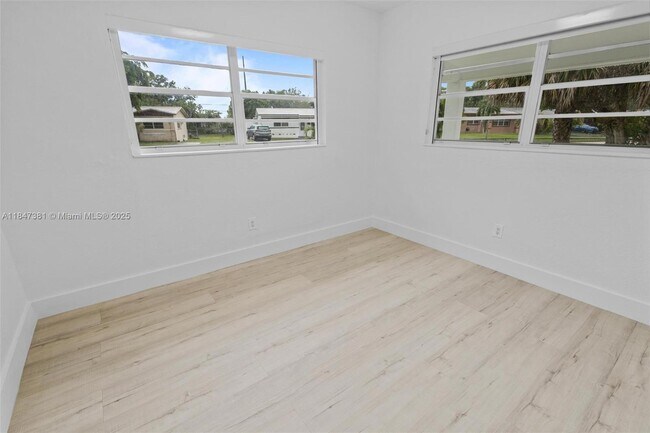 Building Photo - 18401 NW 42nd Ct