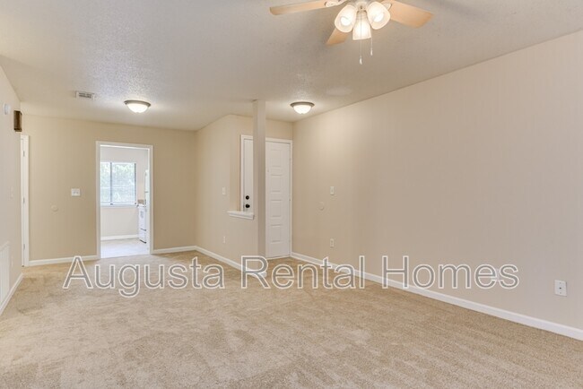 Building Photo - 3510 Woodlake Rd