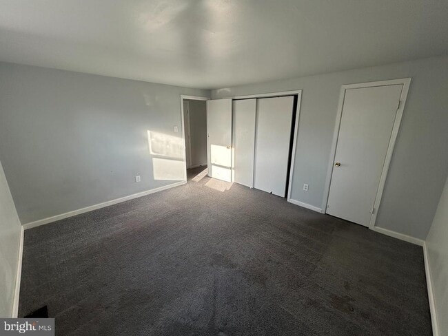 Building Photo - 9 Radcliff Pl