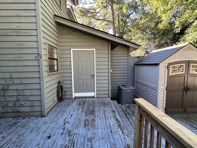 Building Photo - 66 Hidden Lake Ct