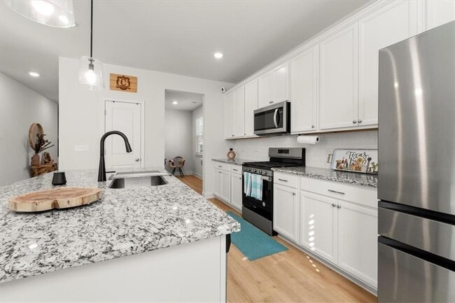 Building Photo - 29 Dew Drop Pointe
