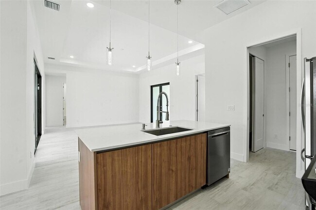 Building Photo - 8348 Walden St