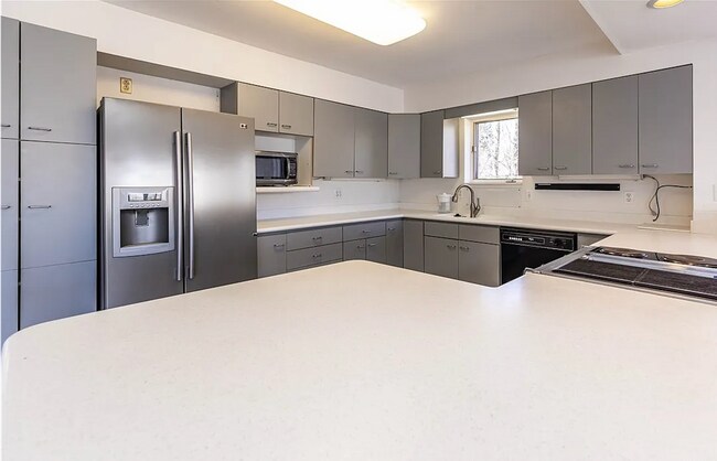 Building Photo - 7520 Spectrum Way