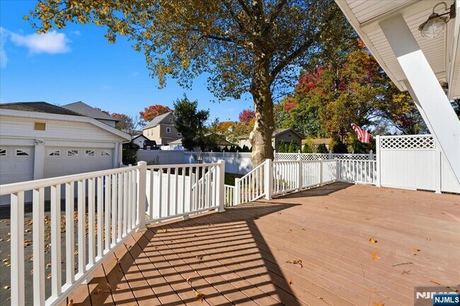 Building Photo - 85 Beckwith Pl