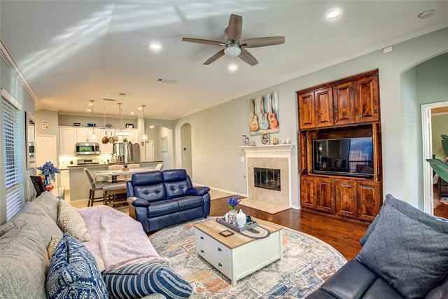 Building Photo - 2472 Deerwood Dr