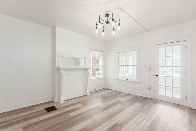 Building Photo - 58 N 20th St