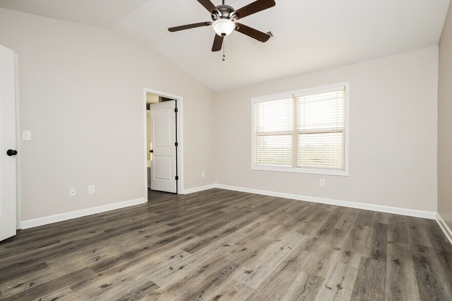 Building Photo - 1104 Jury Ct