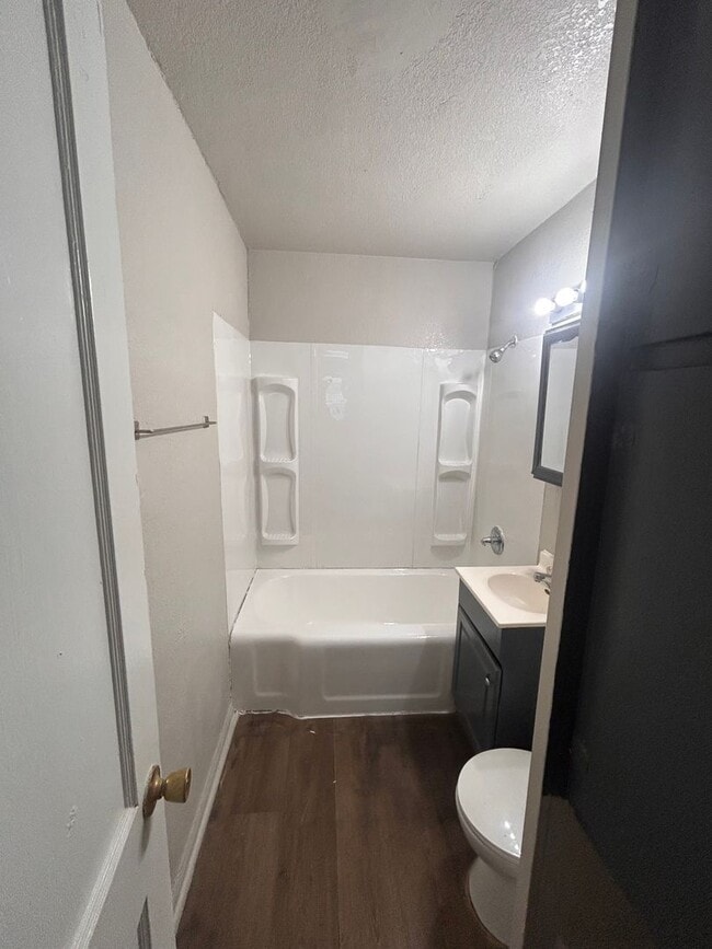 Building Photo - 4206 Lillie St