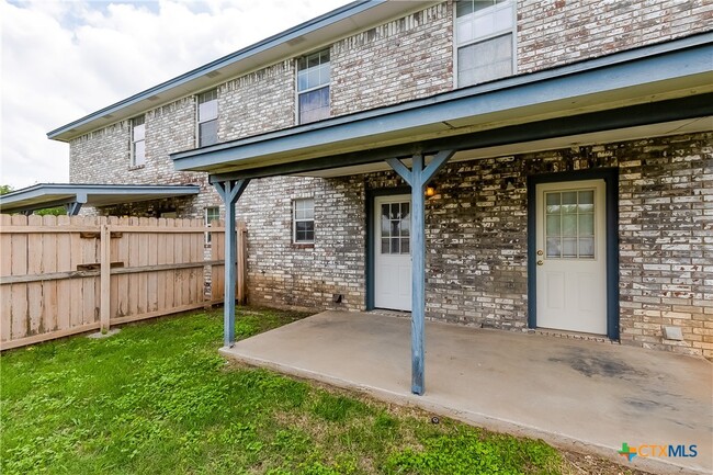 Building Photo - 4005 Doraine Ct