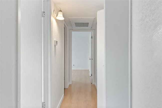 Building Photo - 1010 Bird Creek Dr