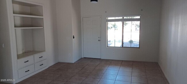 Building Photo - 3939 W Buckskin Trail