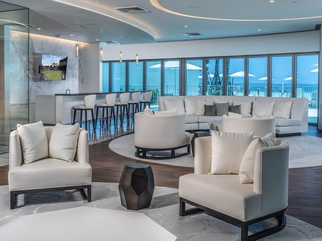 Building Photo - Luxury Beachfront Living at Its Finest – Fully Furnished Condo in Prime Fort Lauderdale Location!