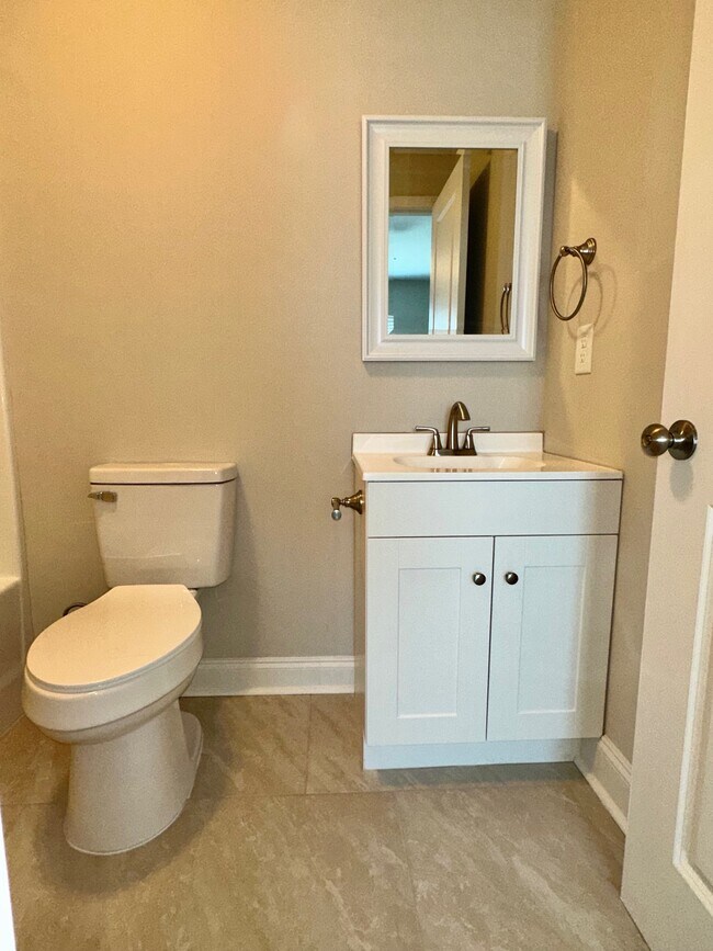 Building Photo - 2853-A Jubilee Dr