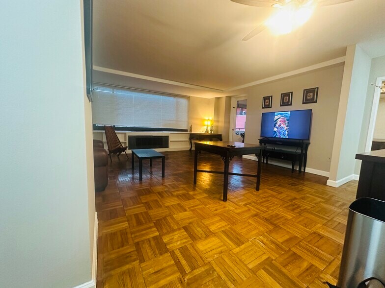 Building Photo - 1011 Arlington Blvd