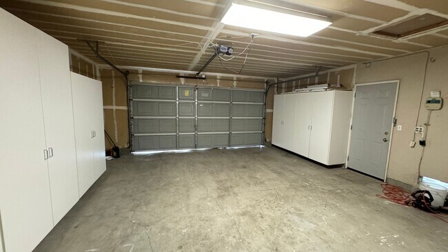 Building Photo - 5318 Pembroke Ct