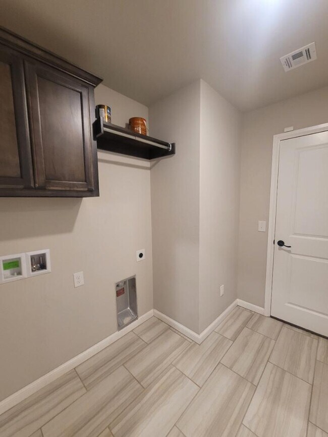 Building Photo - 18208 Autumn Grove Dr