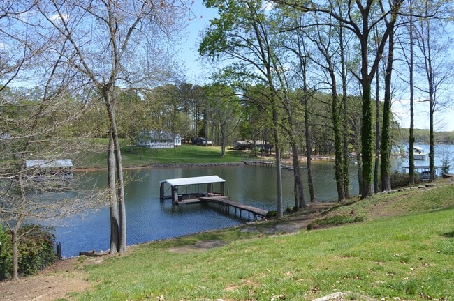 Building Photo - 125 Broadview Cir