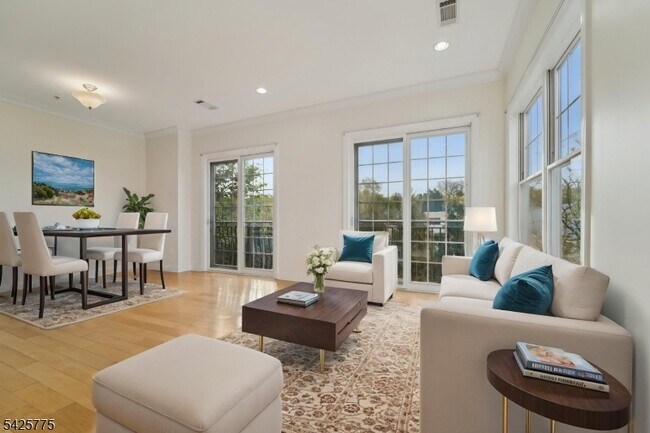 Building Photo - 1212 The Plaza