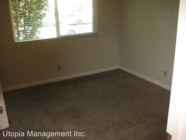 Building Photo - 2 br, 1 bath House - 1493 Del Rio Circle #A