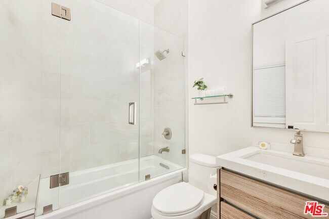 Building Photo - 11037 Anzio Rd