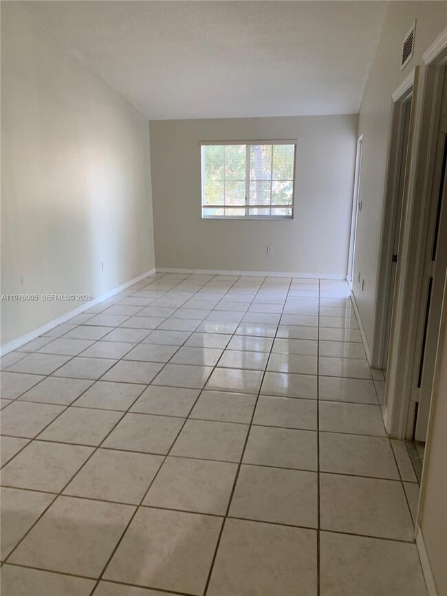 Building Photo - 1250 SE 29th St