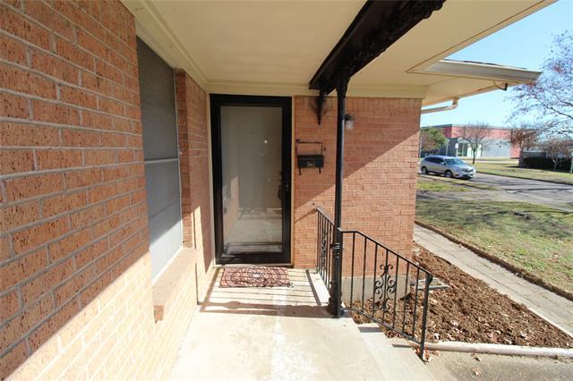 Building Photo - 10905 Marchant Cir