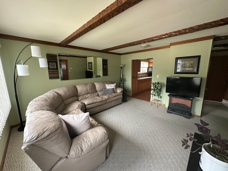 main floor living room - 2828 S 11th Pl