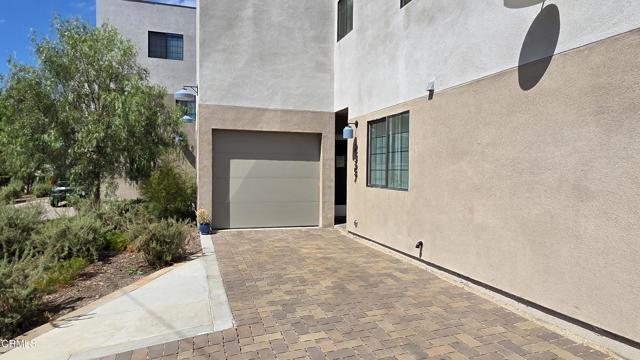 Building Photo - 2327 Langdale Ave