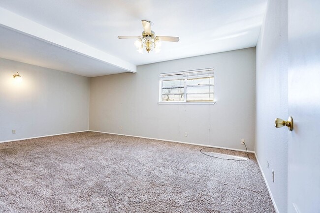 Building Photo - 1427 Austin St