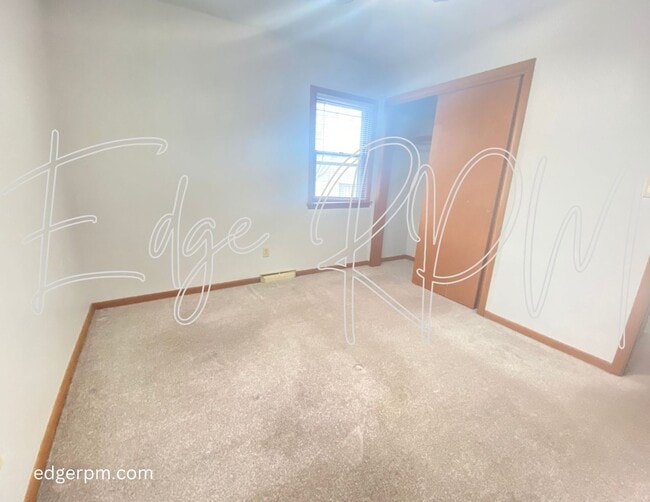 Building Photo - Now Available – Cozy 3 Bed / 2 Bath Ranch!