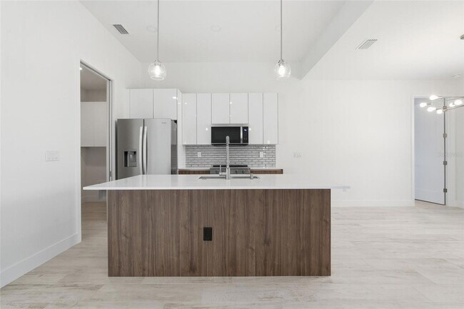 Building Photo - 8472 Agate St