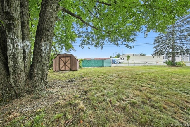 Building Photo - 105 Sheffield Dr