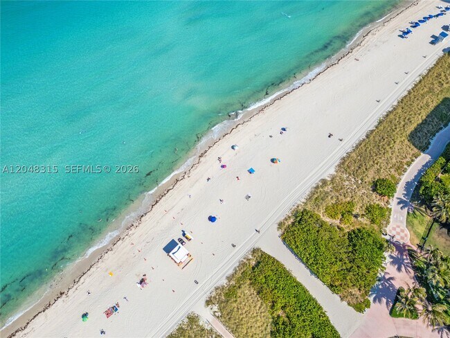 Building Photo - 6423 Collins Ave