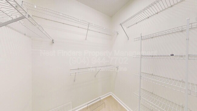 Building Photo - 10061 Vineyard Lake Rd E