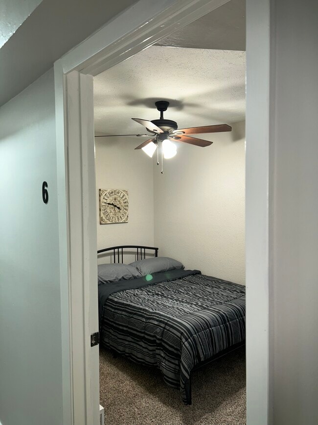 Building Photo - 7407 Cloverglen Dr