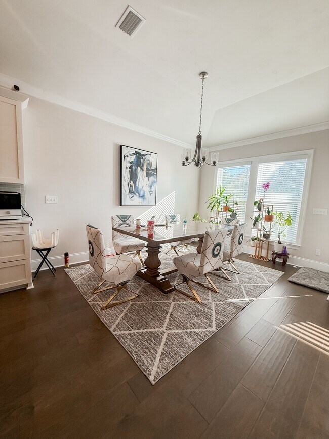 Building Photo - 5742 Vlg Rdg Ln