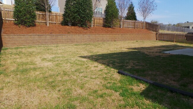 Building Photo - ~~~ Beautiful Home in Mebane ~~~