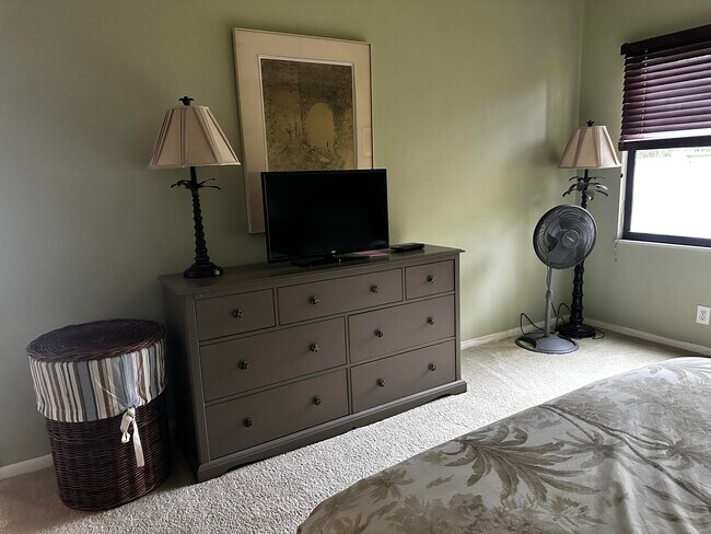 Building Photo - 2543 Bedford Mews Dr