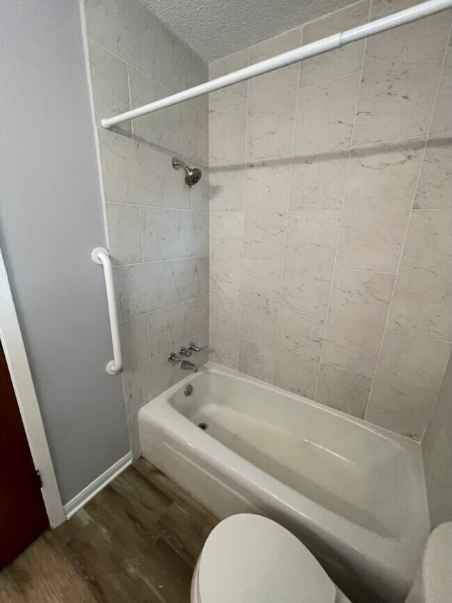 New Master Bath - 2502 Sunnycrest Dr