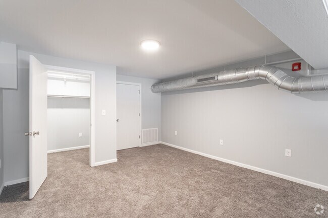 1 BR 1 BA - Bedroom - 1302 W Cumberland Street