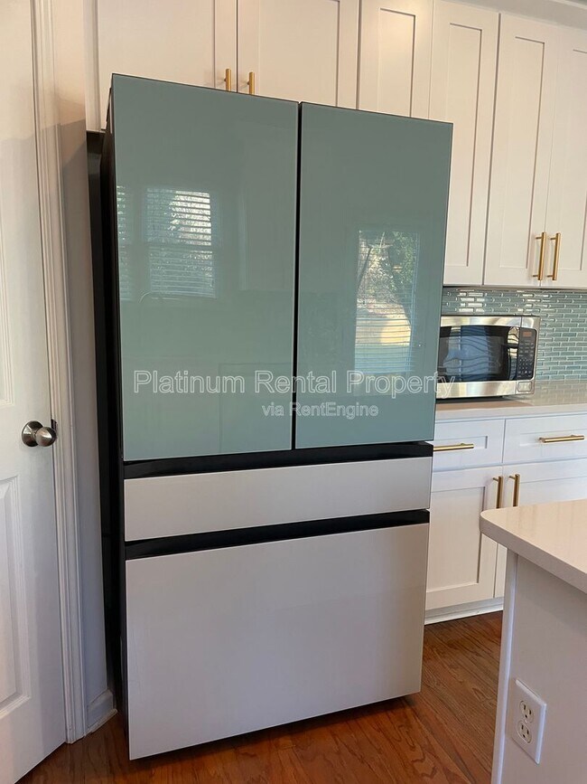 Building Photo - 2126 Malden Hill Dr