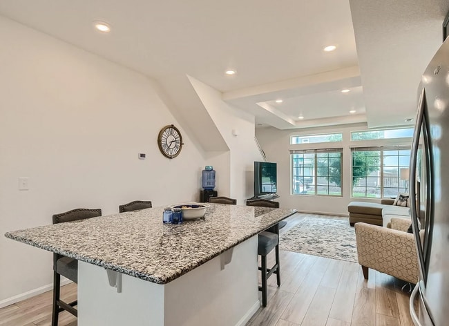 Building Photo - 10003 Yampa Ct