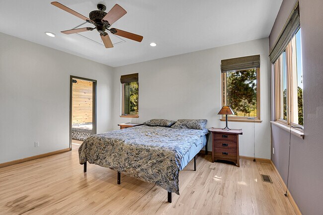 Building Photo - 33628 Berg Ln