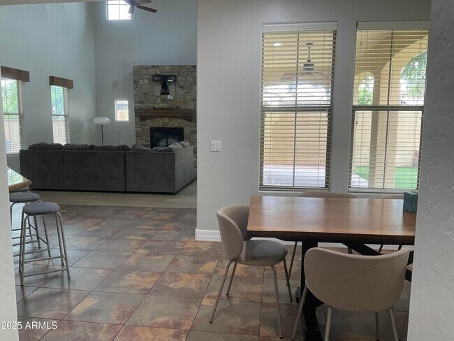 Building Photo - 20893 W Cora Vista