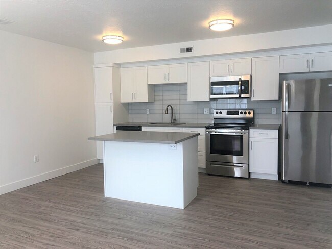 Building Photo - Stunning NEW Duplex in Murray