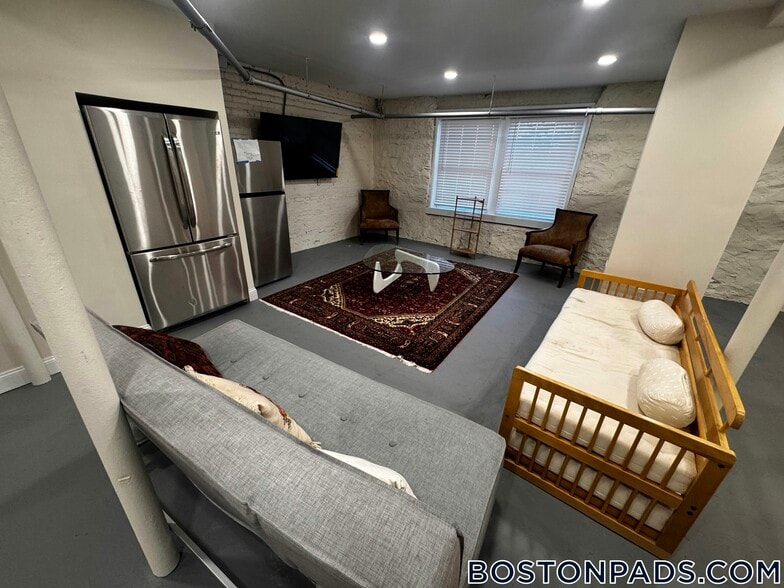 Primary Photo - 30 Wadsworth St