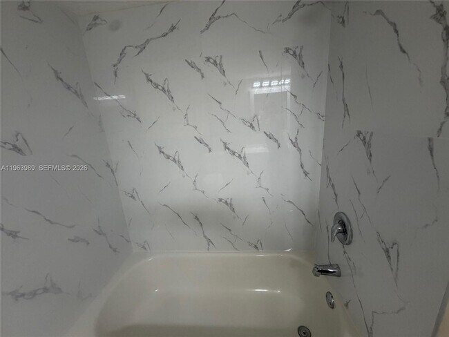 Building Photo - 2731 SE 12th Rd