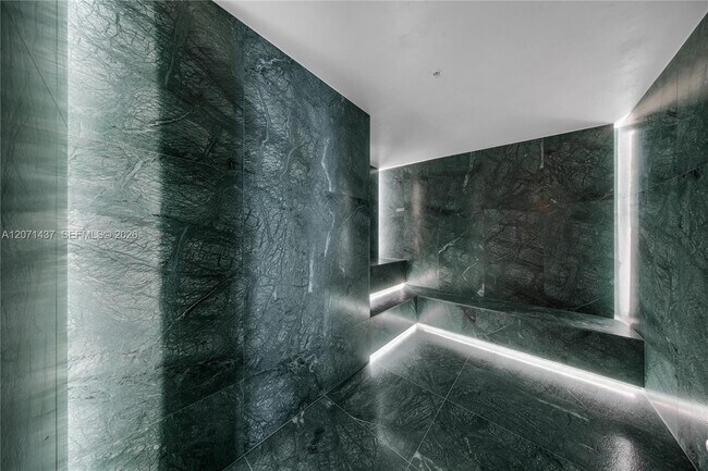 Building Photo - 1400 Biscayne Blvd