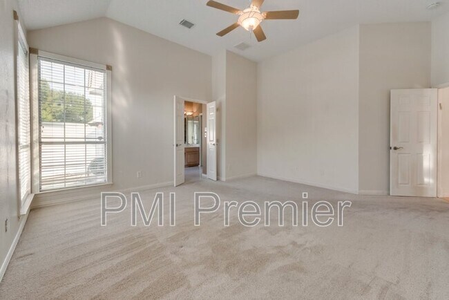 Building Photo - 2309 Kittyhawk Dr