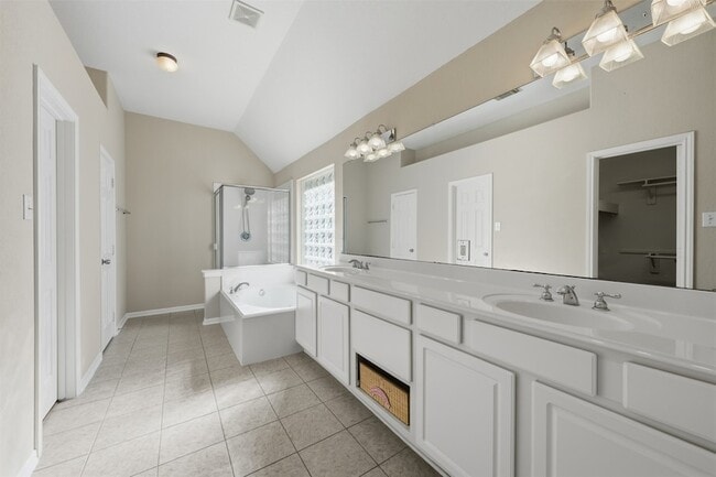 Building Photo - 21610 Grand Hollow Ln